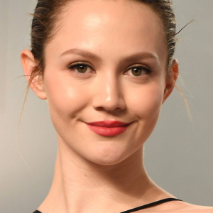 Iris Apatow