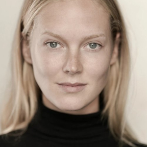 Rosy McEwen