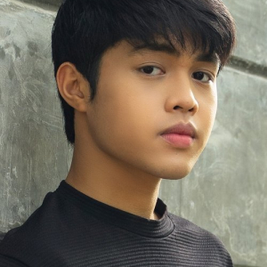 Elijah Canlas